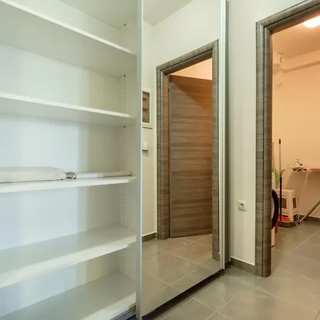 D' Angelo 1 Apartament *